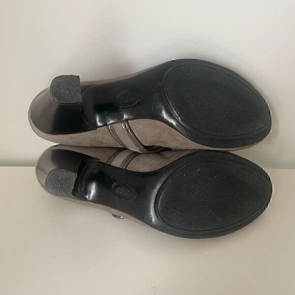 Softshoe By Medicus Mary Jane Grey Suede Heels Pumps Women’s Size 9.5 - Picture 8 of 9